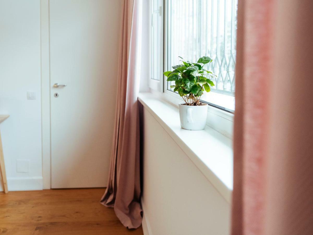 Boutique Luxury Flats - La Maison Du Petit Paris Bucarest Esterno foto