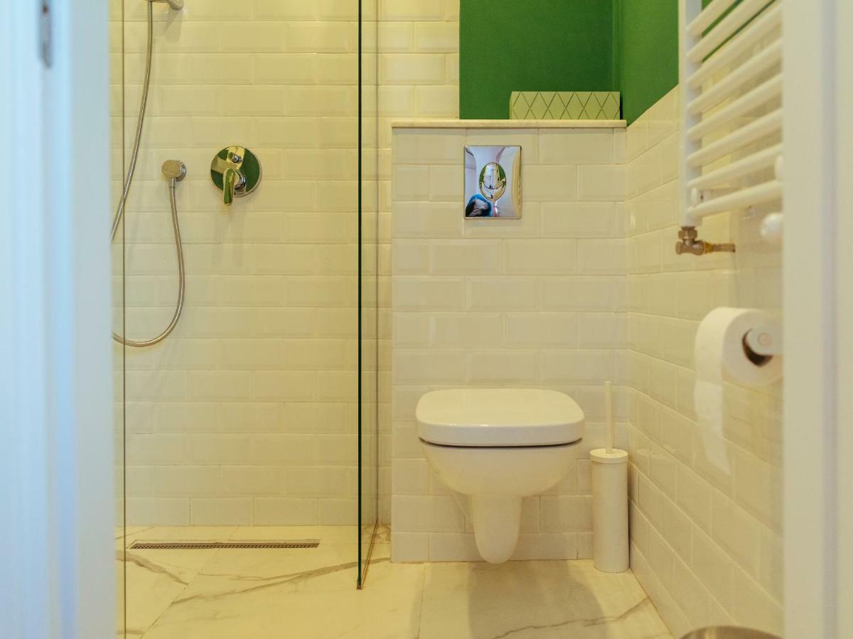 Boutique Luxury Flats - La Maison Du Petit Paris Bucarest Esterno foto