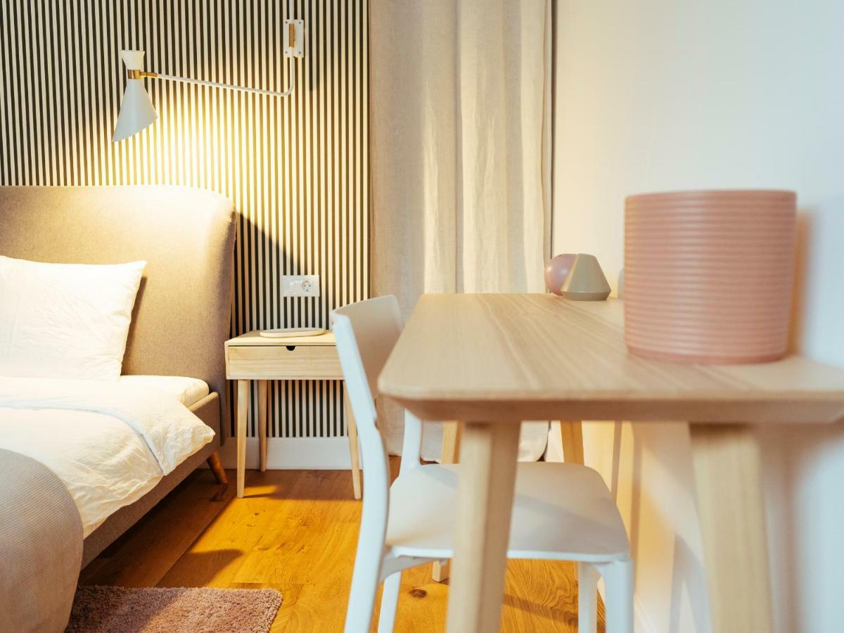 Boutique Luxury Flats - La Maison Du Petit Paris Bucarest Esterno foto