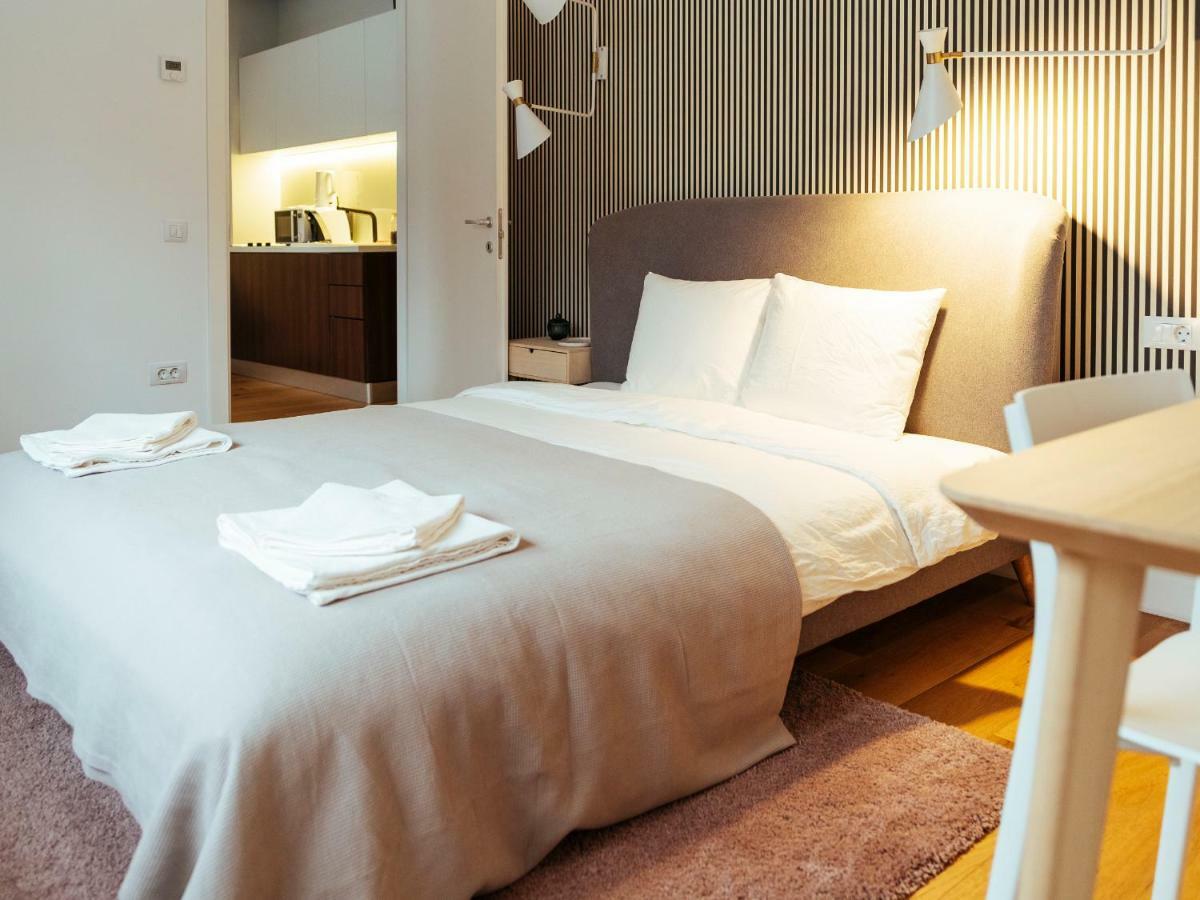 Boutique Luxury Flats - La Maison Du Petit Paris Bucarest Esterno foto