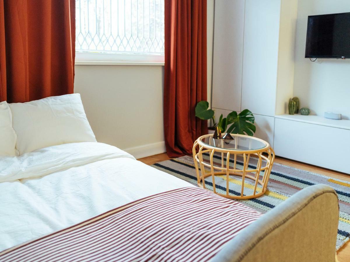 Boutique Luxury Flats - La Maison Du Petit Paris Bucarest Esterno foto