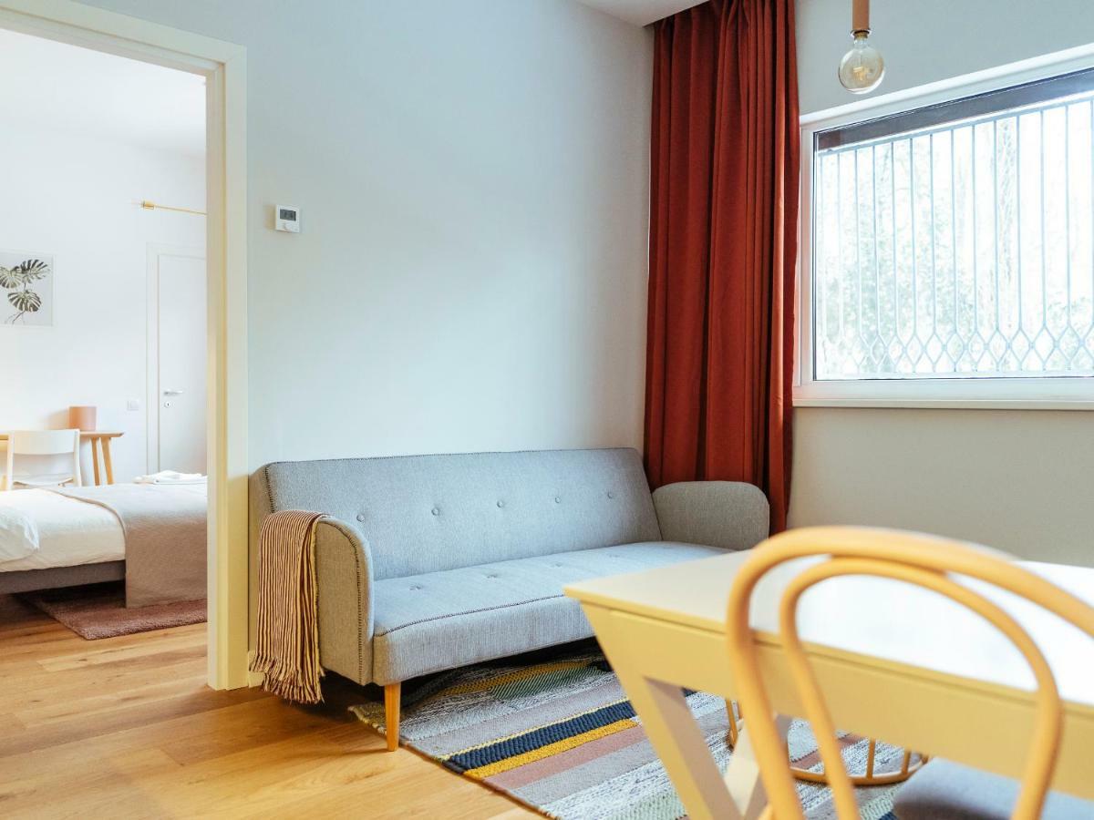 Boutique Luxury Flats - La Maison Du Petit Paris Bucarest Esterno foto