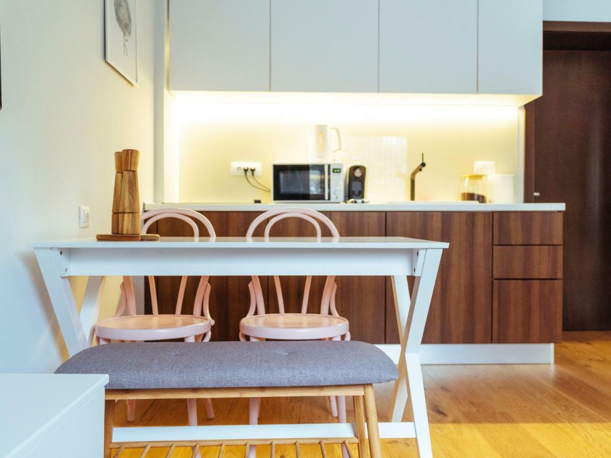 Boutique Luxury Flats - La Maison Du Petit Paris Bucarest Esterno foto